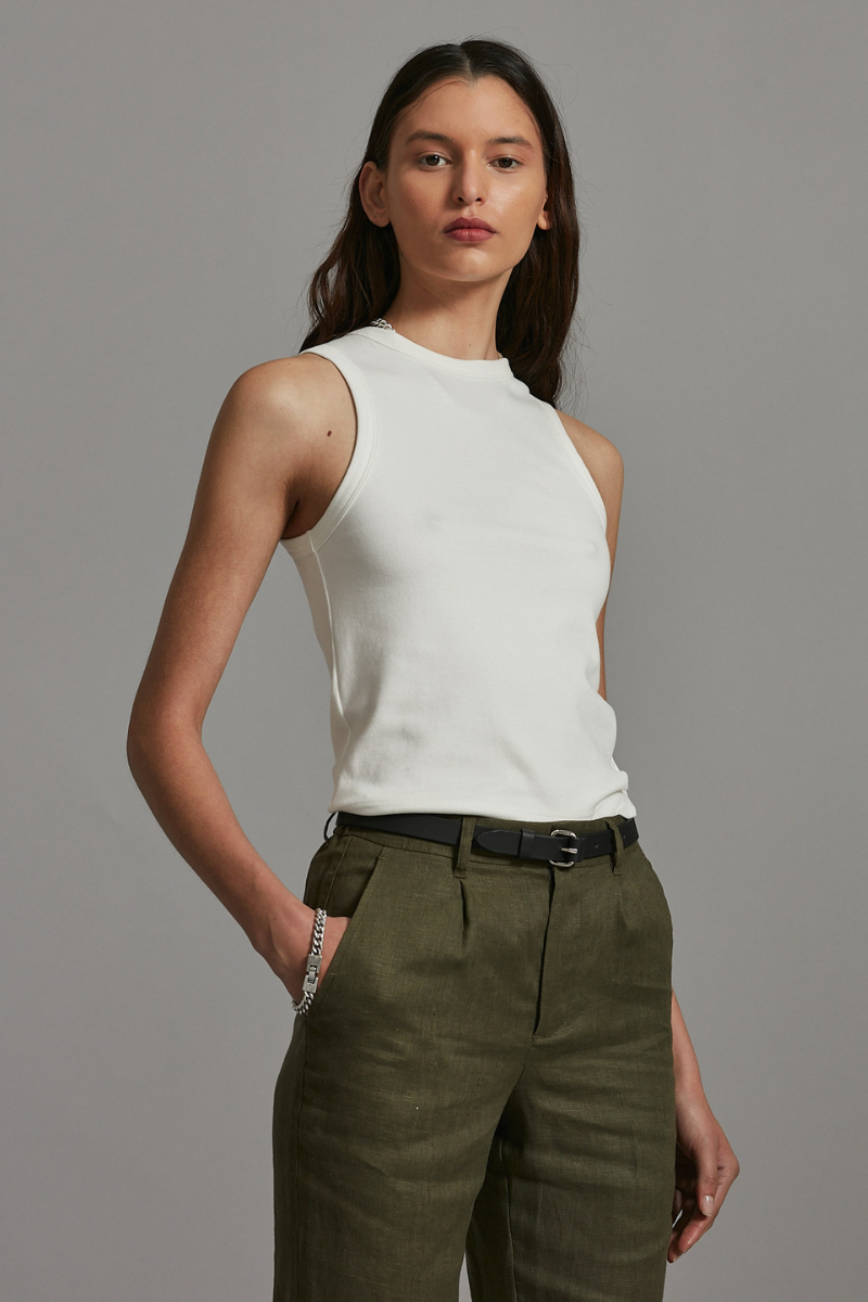 Larissa is 180cm / 5'11