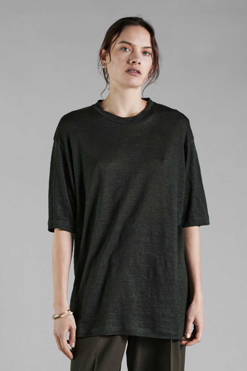 Dark Green Cass GenderU T-Shirt