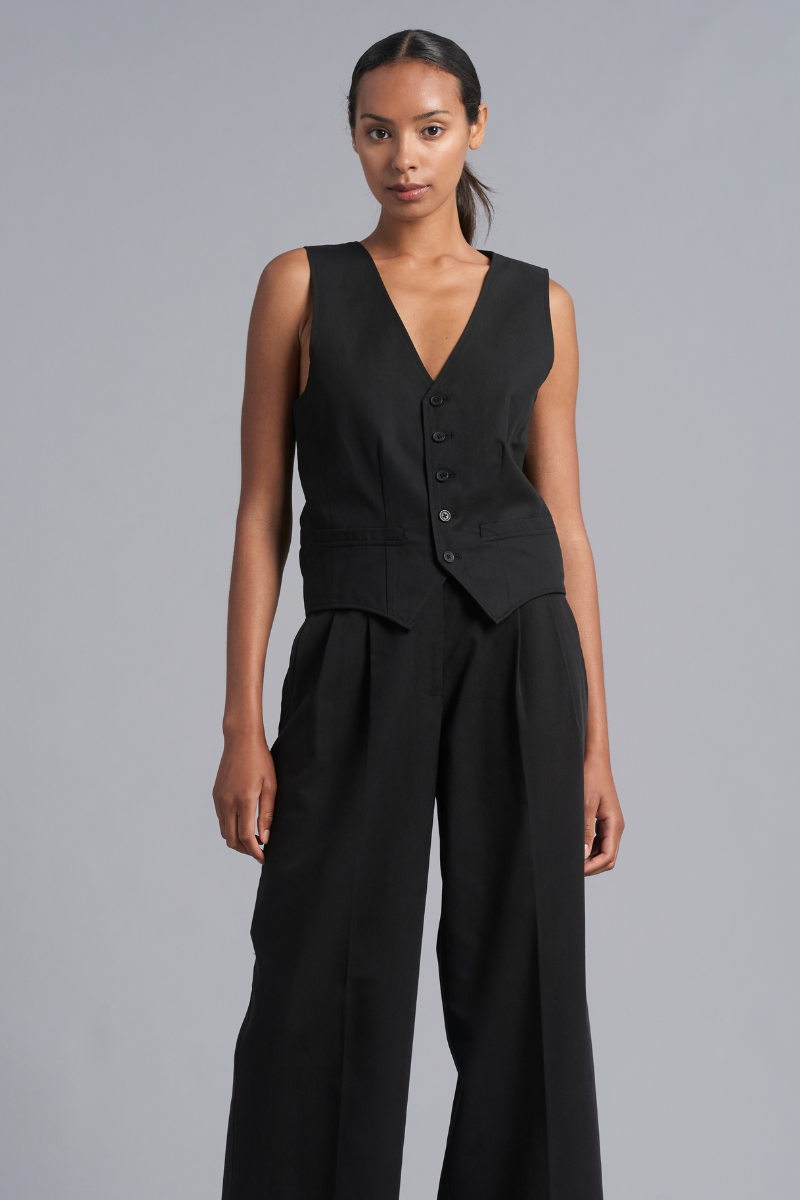 Black Isham GenderU Vest