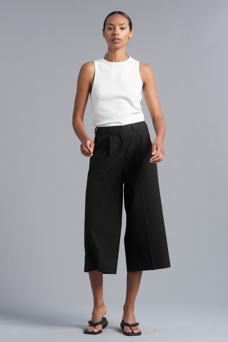 Black Kumo Tencel™ Crop Wide Leg Pant