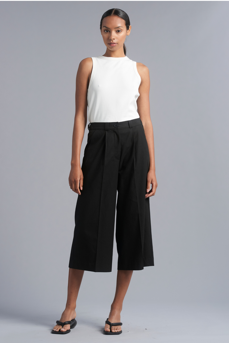 Black Kumo Tencel™ Crop Wide Leg Pant
