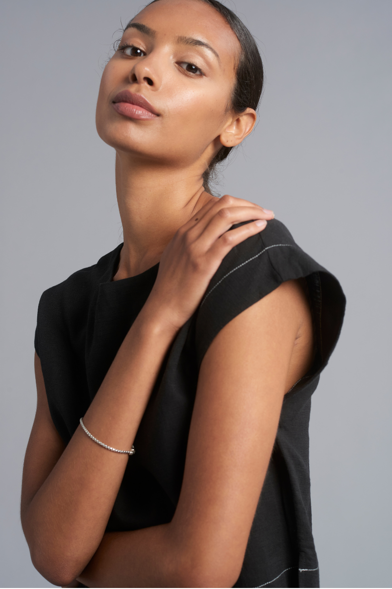 Black Mantra Crop Shell Top