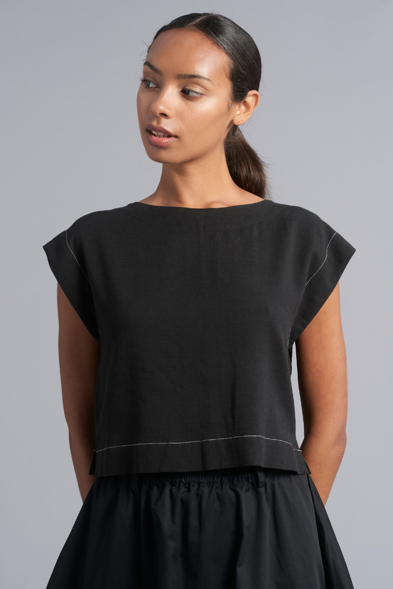 Black Mantra Crop Shell Top