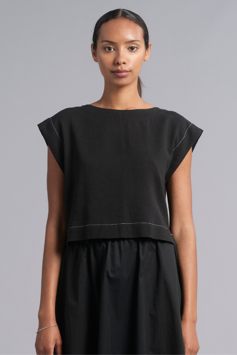 Black Mantra Crop Shell Top