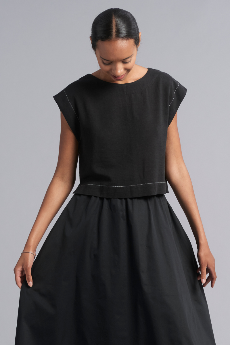 Black Mantra Crop Shell Top